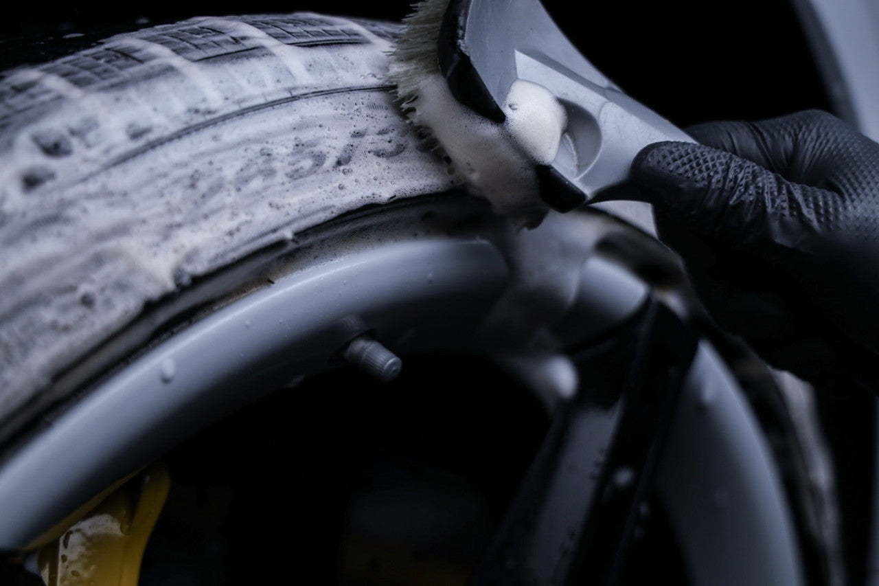 CARPRO ReTyre Tire & Rubber Cleaner